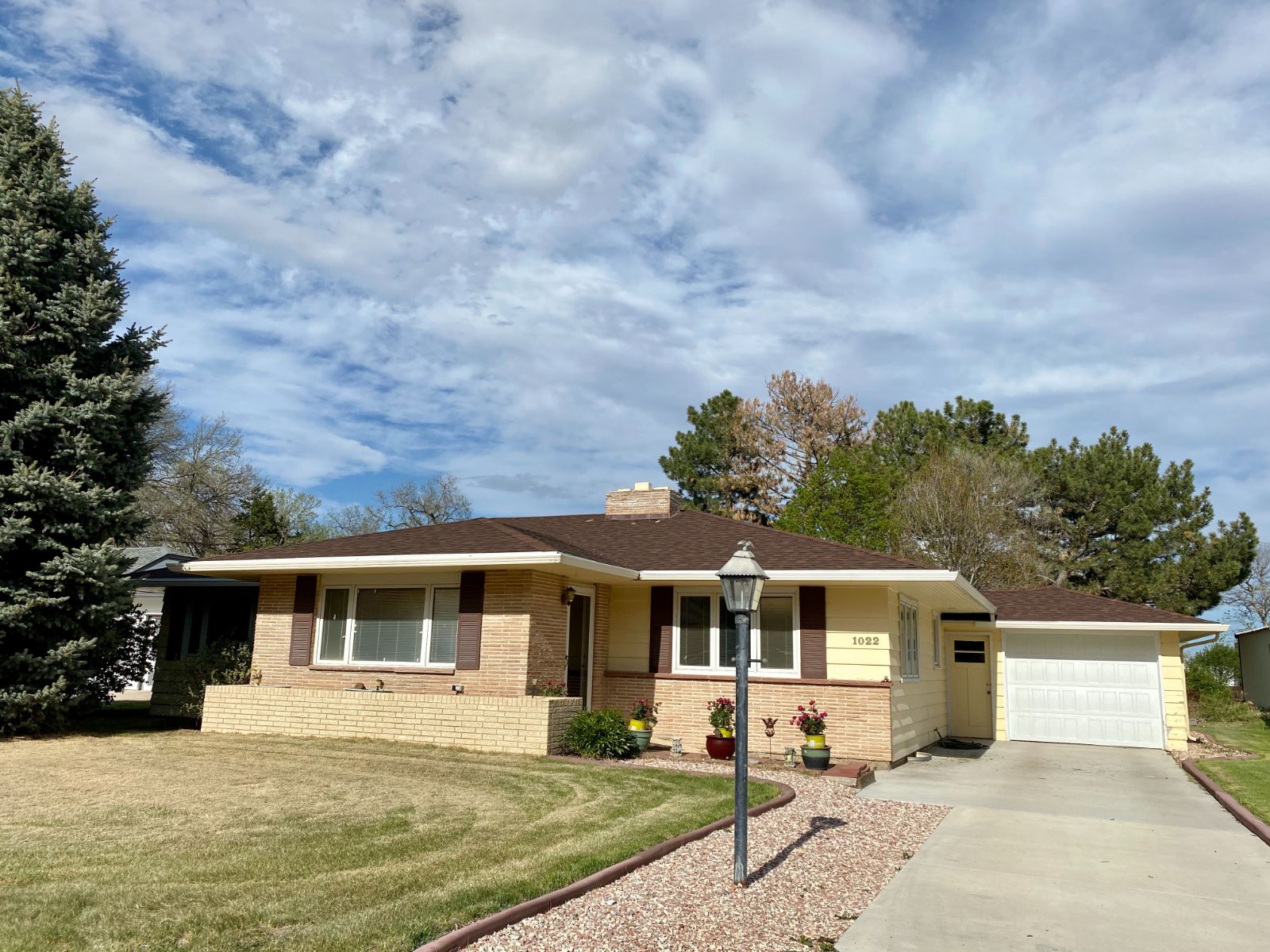 1022 Broadway Street Colson Agency, Inc.